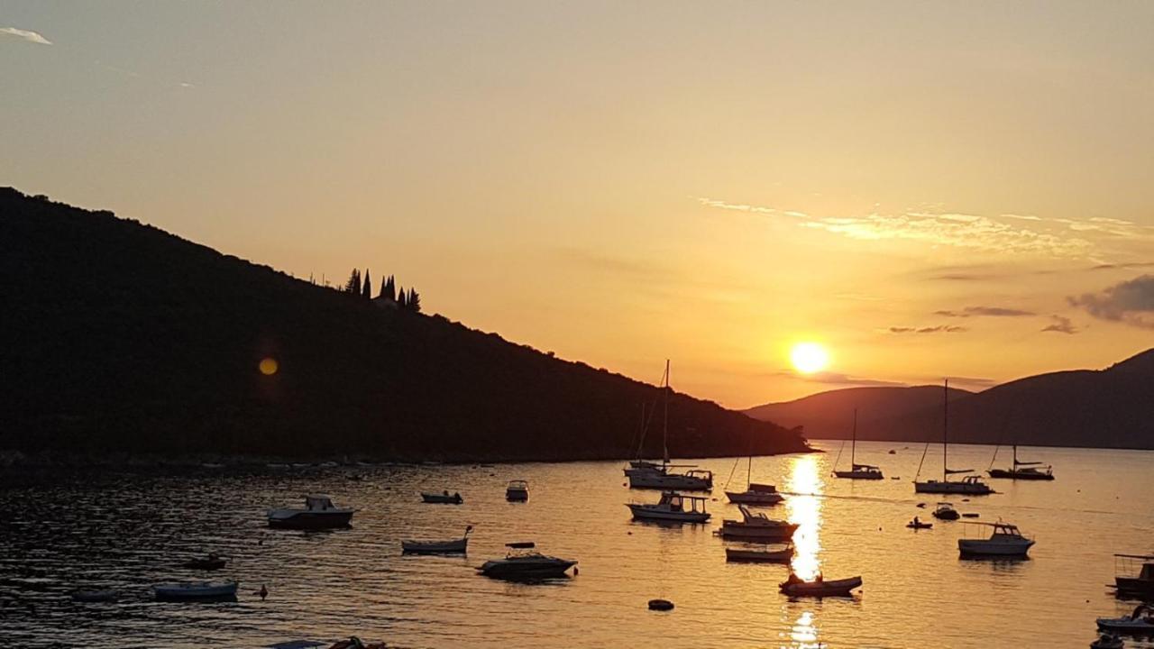 Beaute De La Mer Kotor Bagian luar foto